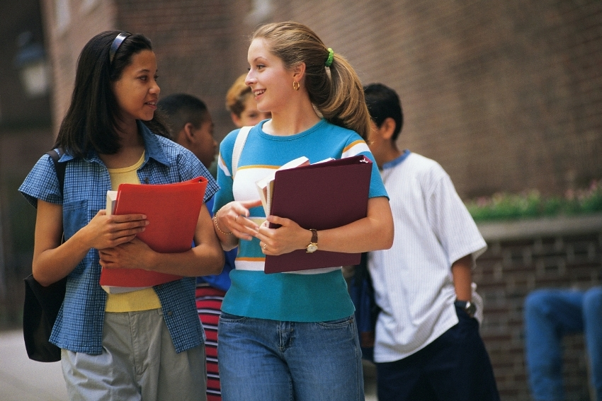 Shrinking Break Times In English Schools - Children Socialising