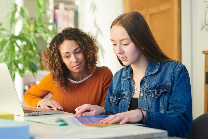 Online vs. In-Person Tutoring