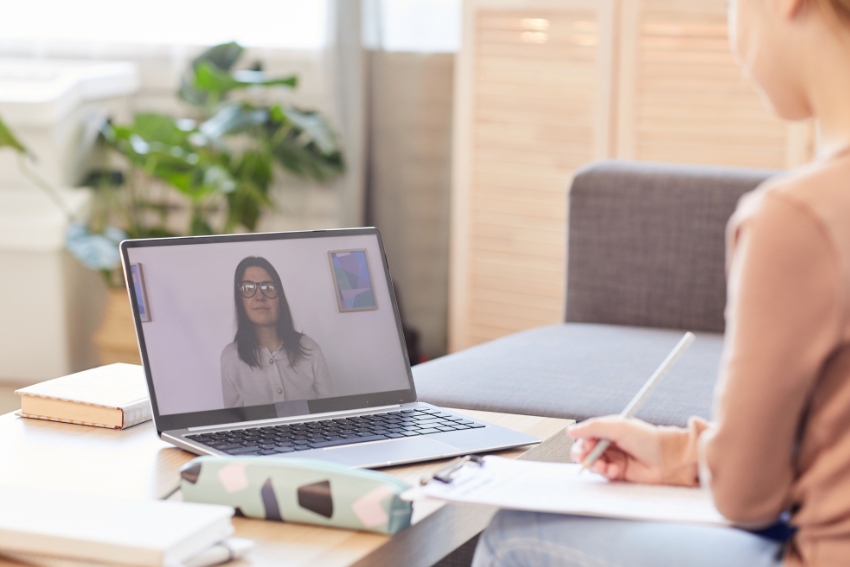 Online vs. In-Person Tutoring