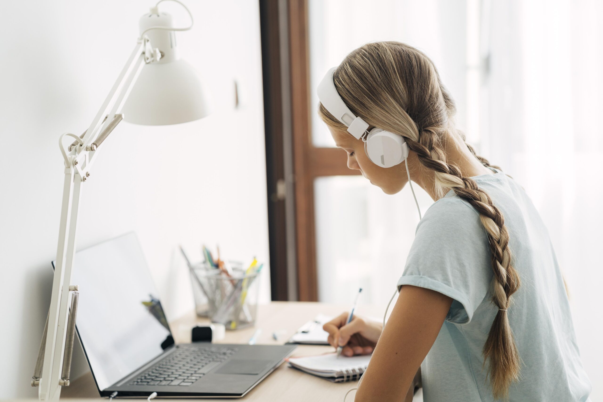 Is custom academic assistance effective for all age groups