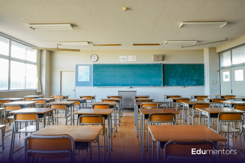 what time does school start UK